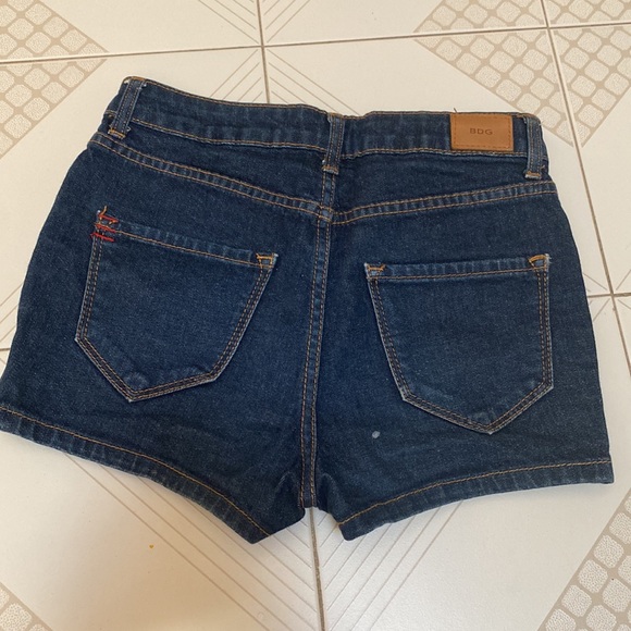 Urban Outfitters BDG Jean Shorts size 25 - Picture 2 of 3